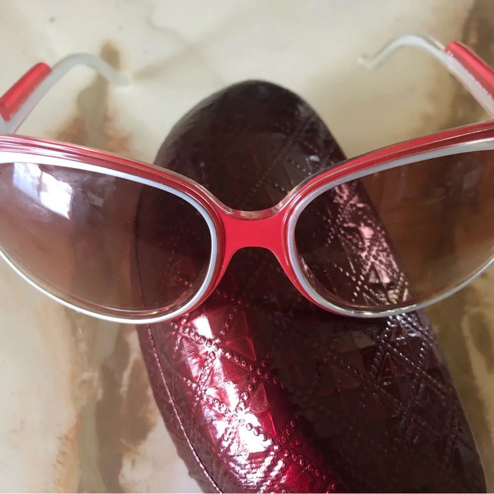 Corinne McCormick, burgundy and silver sunglasses with burgundy sunglasses case - Picture 9 of 9